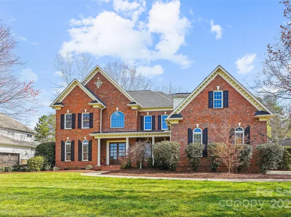 7007 Dowington Dr, Charlotte, NC 28277