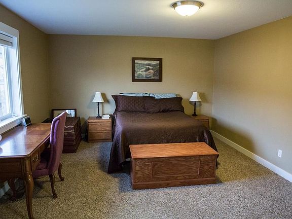 5th image of 2405 Talon St NE