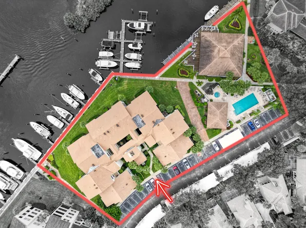 827 Oak Harbour Dr, Juno Beach, FL 33408