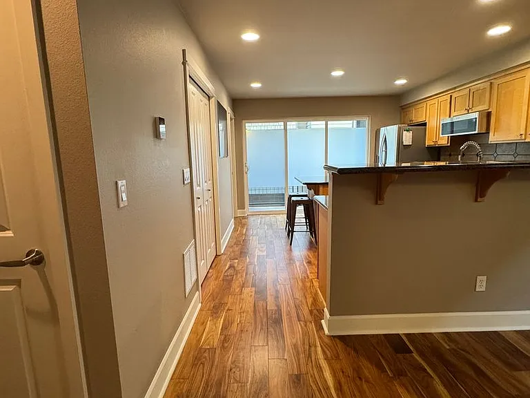 2632 SW Myrtle St — Photo 7