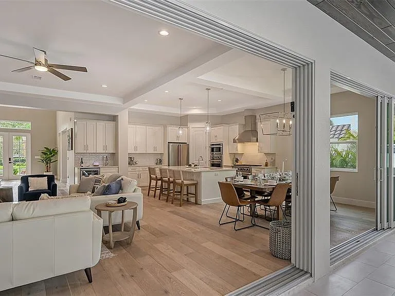 1537 Siesta Dr — Photo 75