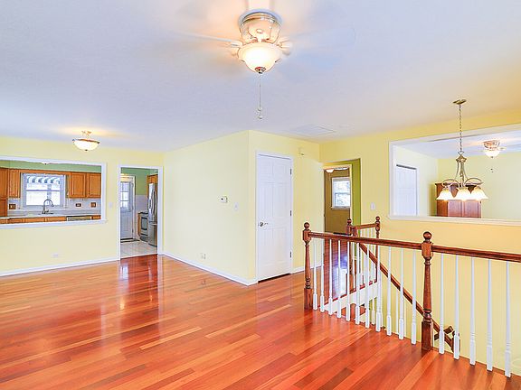 4th image of 405 W Cypress St