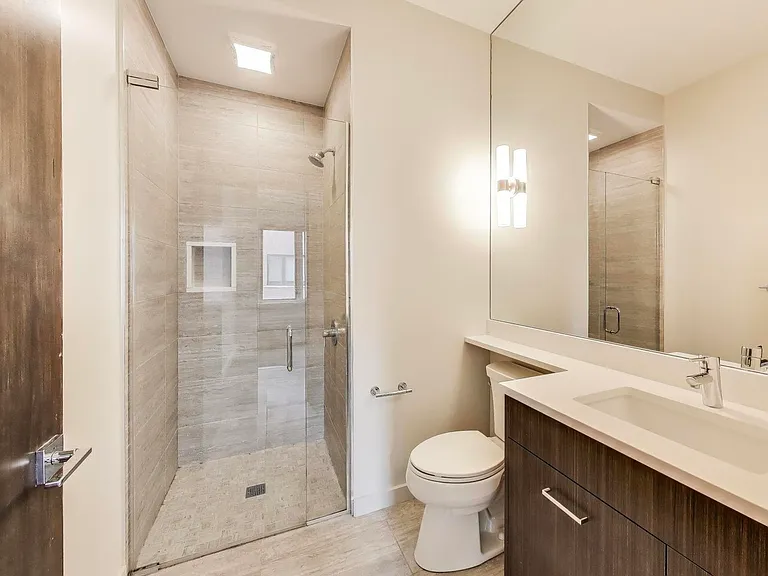 2742 N Lincoln Ave #301 — Photo 14