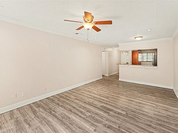 3rd image of 6334 NEWTOWN CIRCLE #34B3