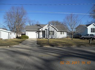 203 S Grimmell Rd, Jefferson, IA 50129