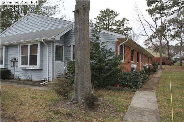 2nd image of 21 Lafayette Drive #B