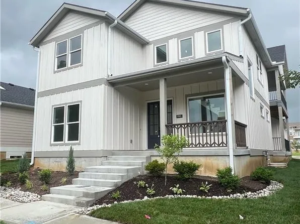 8806 NE 81st Ter, Kansas City, MO 64158