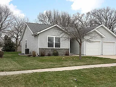 Building Photo - 506 Larkspur Ln