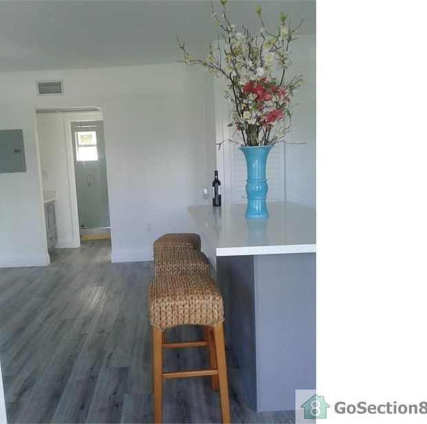1st image of 190 NW 16th St #A