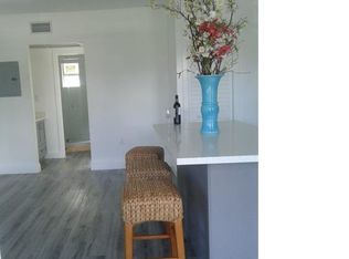 190 NW 16th St #A, Miami, FL 33136