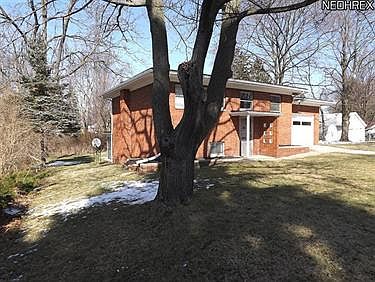 2nd image of 369 Eastlawn St