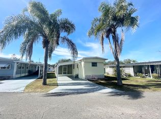 5045 Peninsula St, Zephyrhills, FL 33541