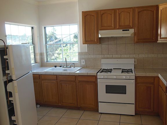 5th image of 5122 Williams Pl