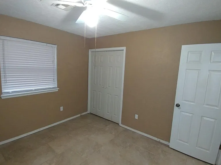 3010 NE Kingsbriar Dr — Photo 6