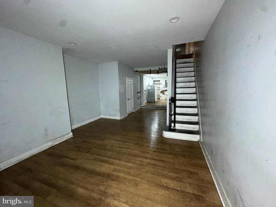1st image of 115 N Yewdall St