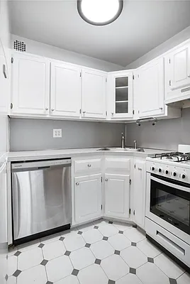 Rented by Douglas Elliman | media 10