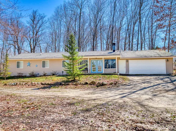 9161 Hamill Rd, Otisville, MI 48463