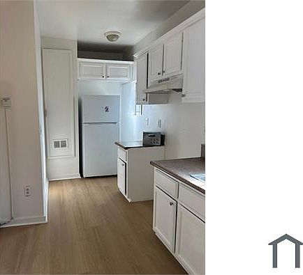 2nd image of 456 E 43rd Pl #3