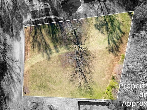 3rd image of 217 Walter St