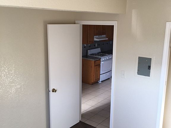 5th image of 2227 Lewis Ave APT 10
