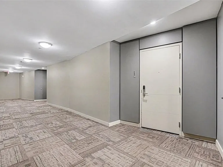 111 N 12th St #1507 — Photo 2