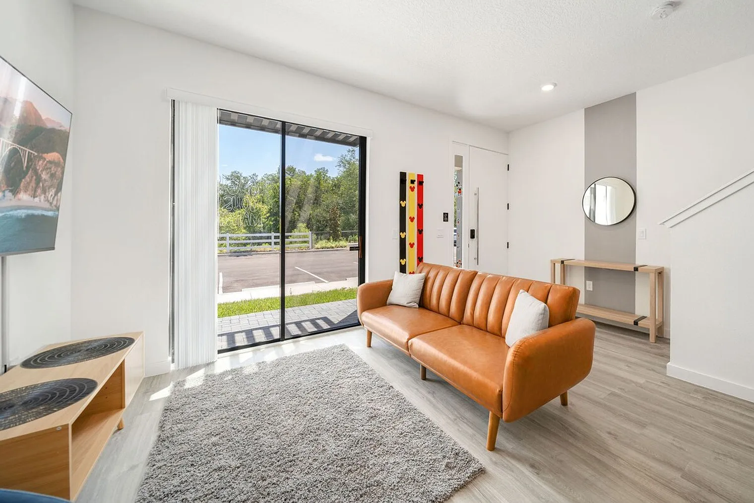 3 bed, 3.0 bath, 1356 sqft, $5,612 — Photo 1