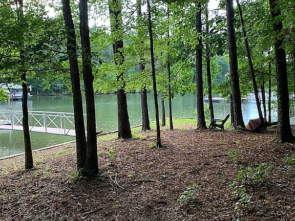4th image of 346 Willow Pointe