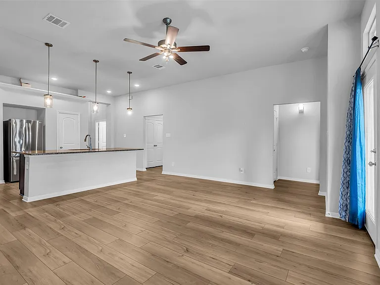 3430 Redbridge Ct — Photo 4