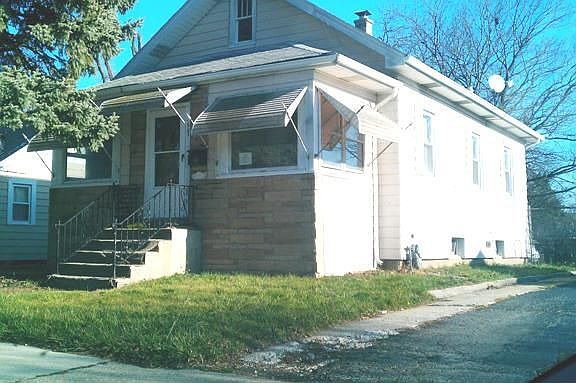 2nd image of 131 N Orchard Ave