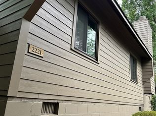 2221 Rocky Point Pkwy, Henrico, VA 23238