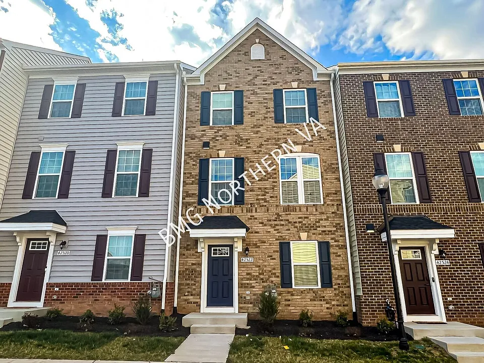 42522 Tiber Falls Sq