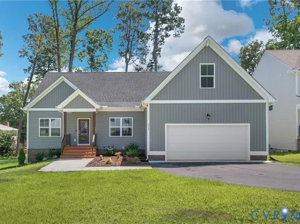 4325 Poplar Village Dr, Chester, VA 23831