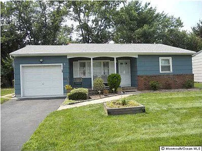 35 Stanford Dr photo 1