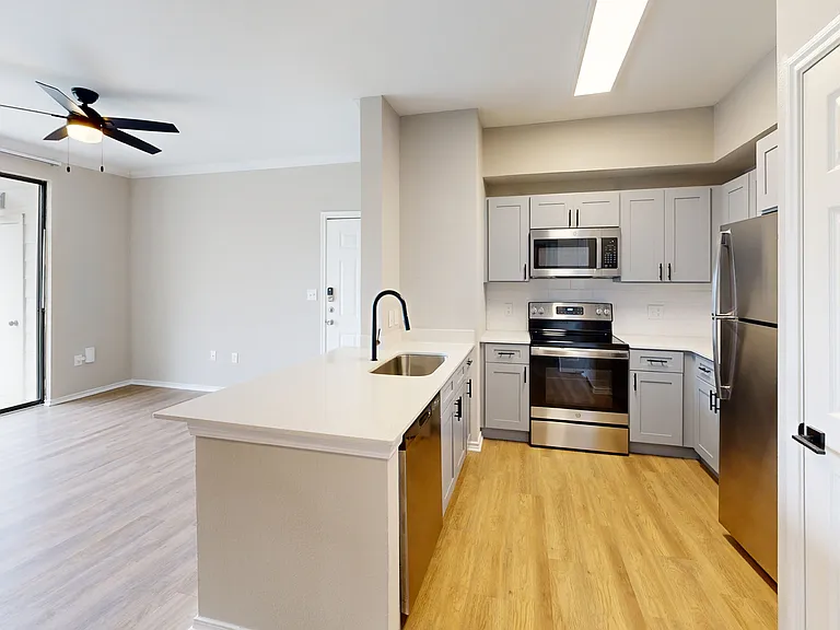 Lakeline Villas — Photo 65