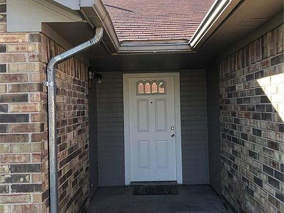 2nd image of 2403 Timberline Dr