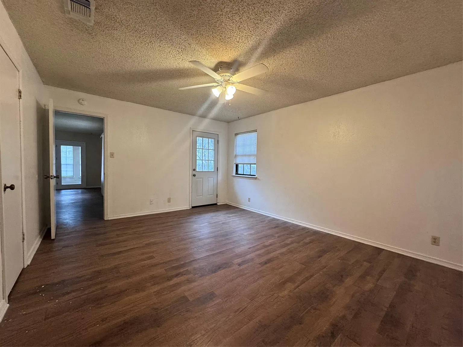 3 bed, 1514 sqft, $1,800 — Photo 3
