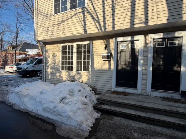 23 Grove St #C, Westborough, MA 01581