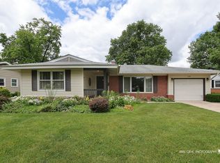 518 Oak St, Elk Grove Village, IL 60007