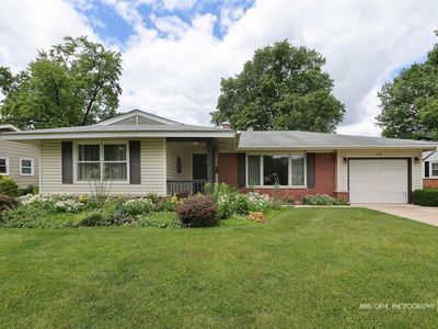 518 Oak St, Elk Grove Village, IL, 60007