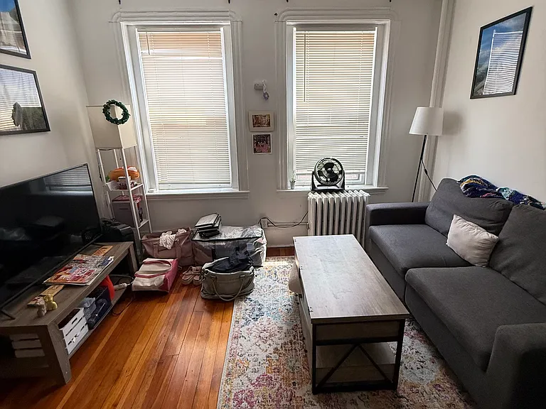 3 Phillips St #6 — Photo 2