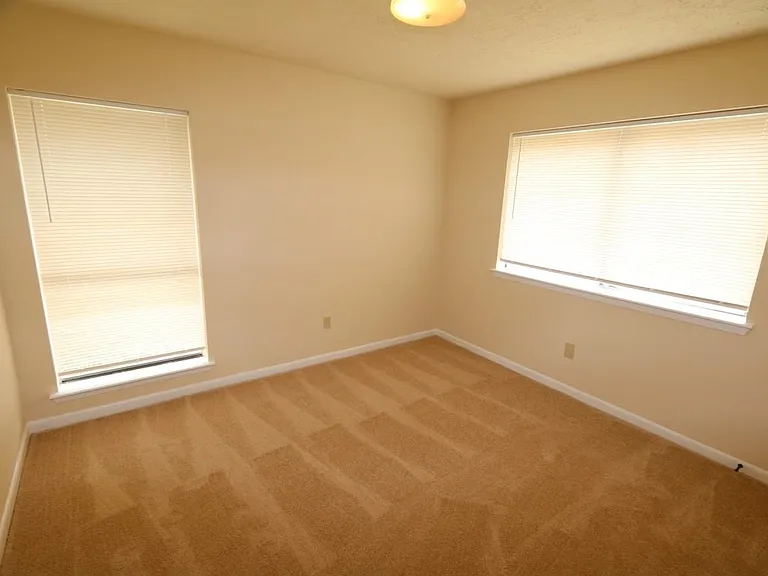 21226 Park Mount Dr — Photo 10