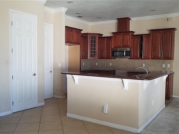 3rd image of 16661 Tudor Grove Dr