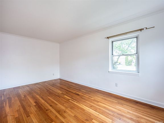 2nd image of 203-11A 35th Ave
