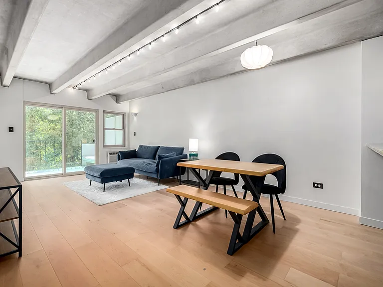 1265 Elizabeth St #305 — Photo 3