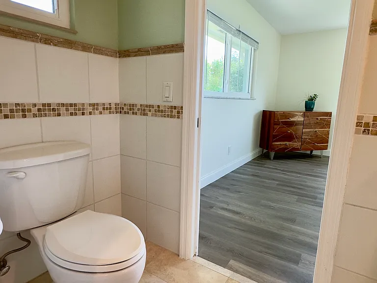 1366 NE Hilltop St — Photo 25