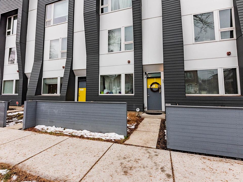 1st image of 2639 N Hamlin Ave #Twnhm26