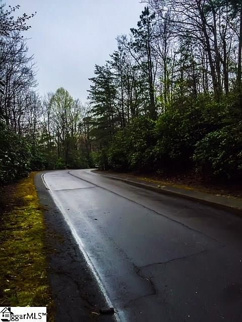 2nd image of 6 Sevenbark Ln