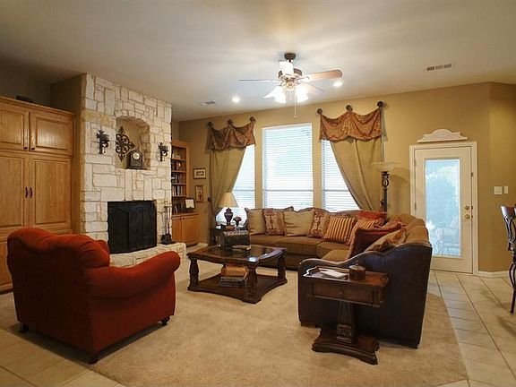 2nd image of 8420 Havenwood Dr