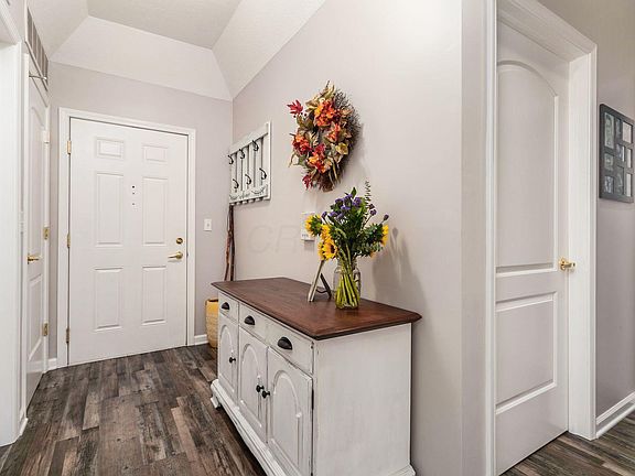 3rd image of 732 Hidden Springs Dr