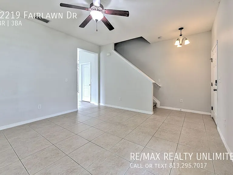 12219 Fairlawn Dr — Photo 5